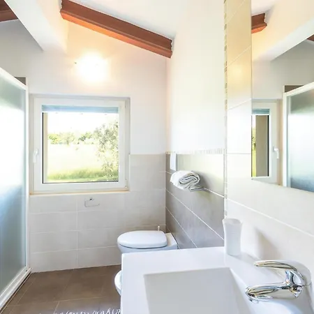 Holiday home 3 Bedroom In Vr Lazise