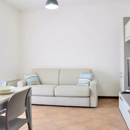Snug In With Heating Near Garda Holiday home Lazise