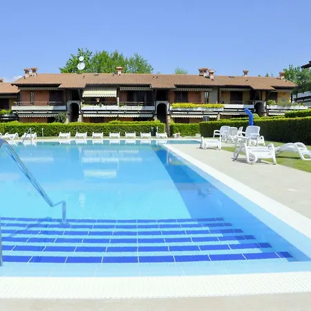 Holiday home Snug In With Heating Near Garda