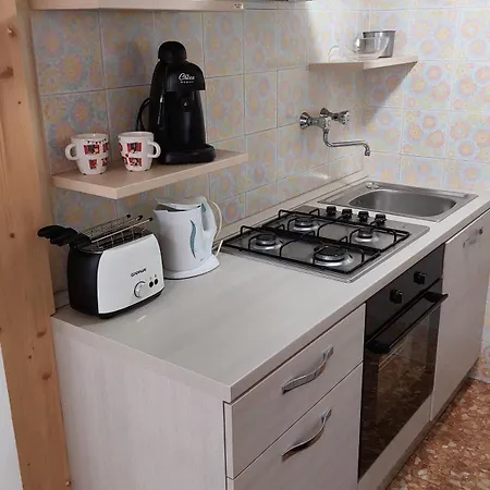 Verbena Apartment *