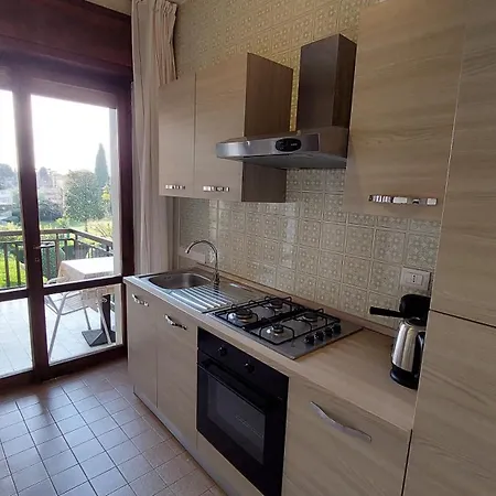 Gardenia - A 50 M Dal Apartment *