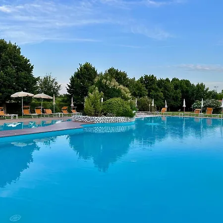 Bella 4*