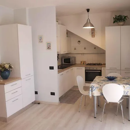 Apartment In - Gardasee 40851