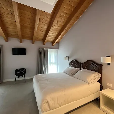 La Rondinella Farm stay Lazise