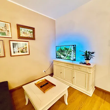 Solaris With Swimming Pool Appartamento *