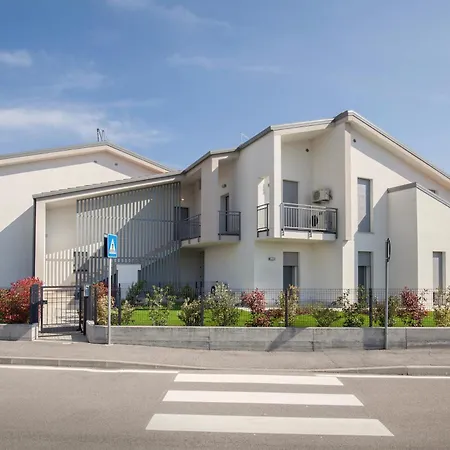 Ginestra Gialla With Pool Apartment Lazise