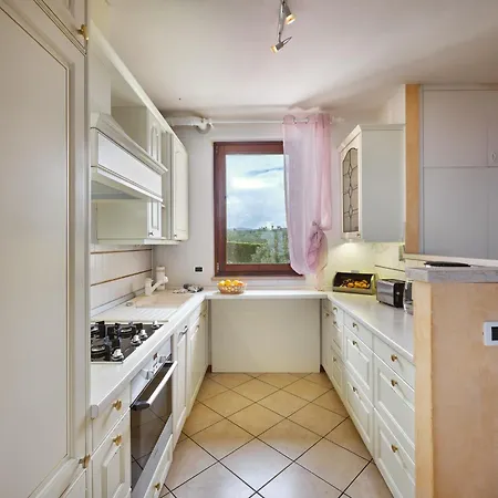 Apartment Perla Del Garda - Regarda Travel