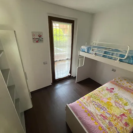 Super Rose Apartment *