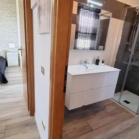 Sole Del Garda Apartment