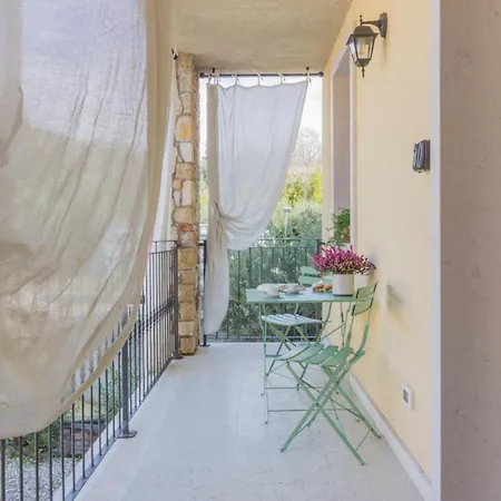 • Di Garda Piscina, Parcheggio Apartment *
