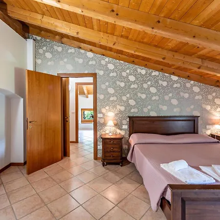 Apartment Colombare Teboi Trilo *