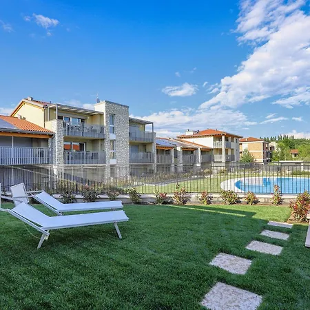 41 Holiday home *