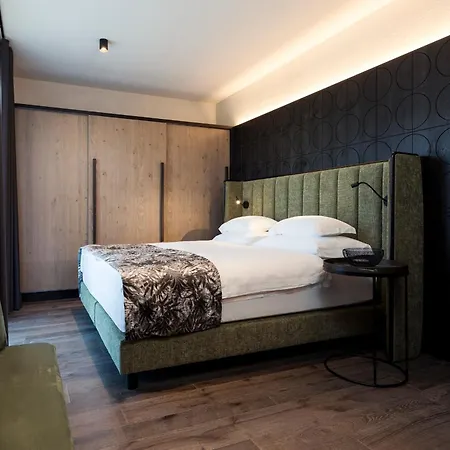 Hotel Quellenhof Luxury 5*