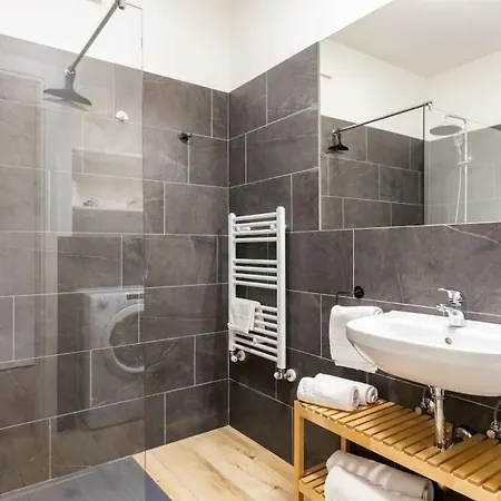 Bernardi Il Lauro Apartment
