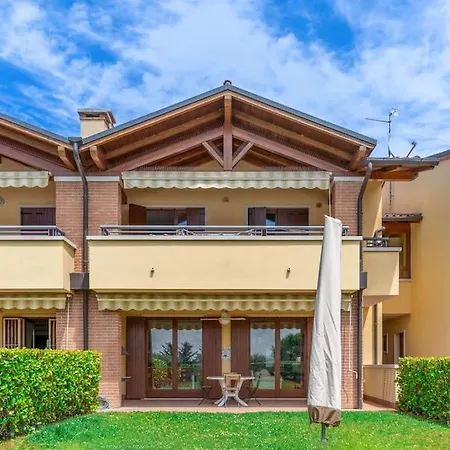 Serenity With Swimming Pool, Solarium And Bbq Lazise