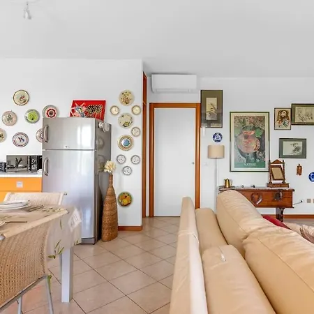 Serenity With Swimming Pool, Solarium And Bbq Holiday home