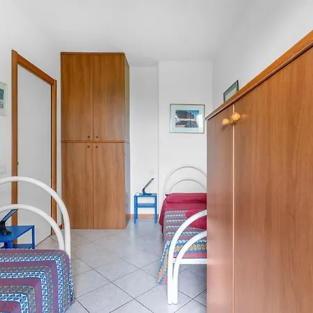 Serenity With Swimming Pool, Solarium And Bbq Holiday home