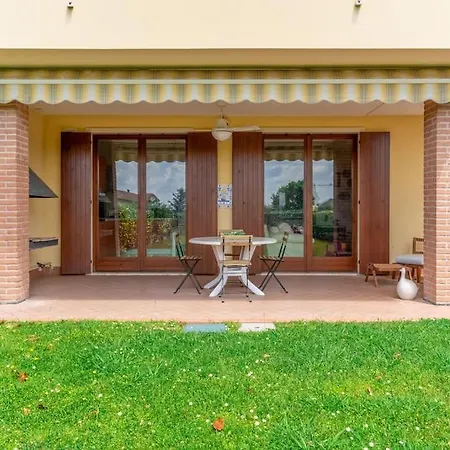 Serenity With Swimming Pool, Solarium And Bbq Holiday home Lazise