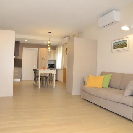 Apartment Costa Del Garda -