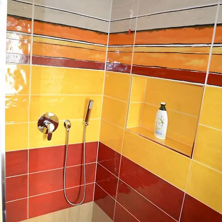 Apartment Costa Del Garda - *