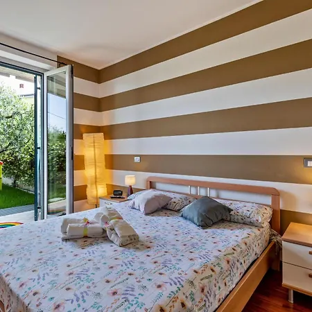Apartment Bluemoon -luminoso Con Piscina