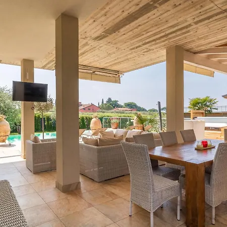 3 Bedroom In Vr Holiday home Lazise