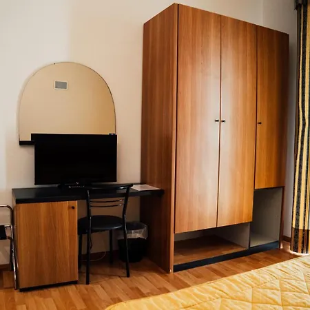 Hotel Mary Rose 2*