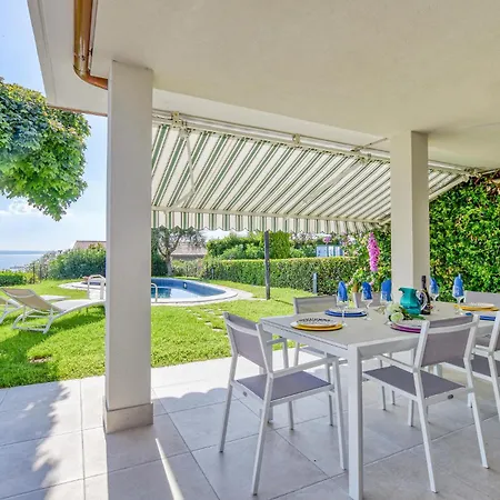 Holiday home Beautiful In With Kitchenette *