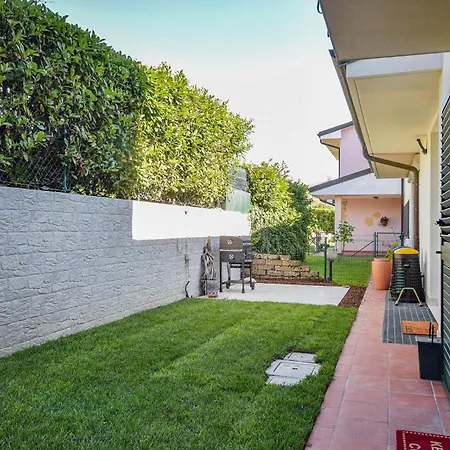 Beautiful In With Kitchenette Holiday home