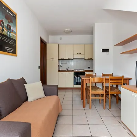 Vibrant In With Swimming Pool Near 2 Lakes Lazise