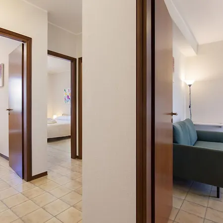 Rosa Bourbon Apartment Lazise