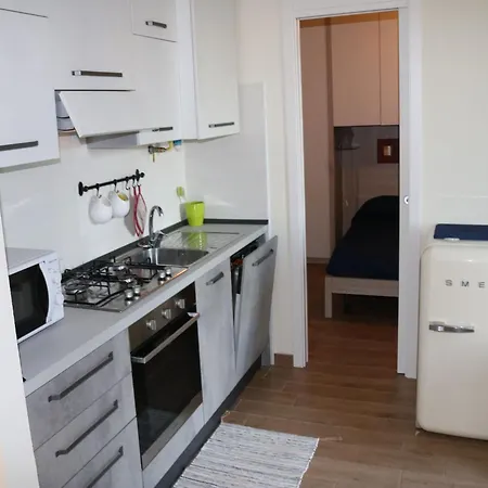 Holiday home Enticing In With Swimming Pool