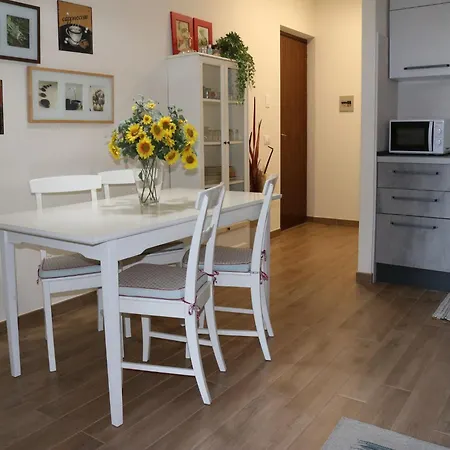 Holiday home Enticing In With Swimming Pool *