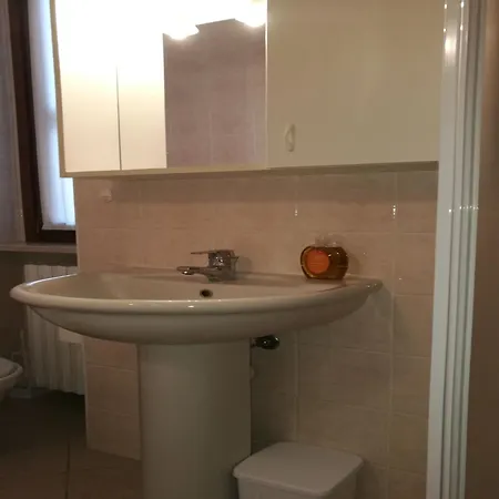 Holiday home Snug In With Heating Near Garda Lazise