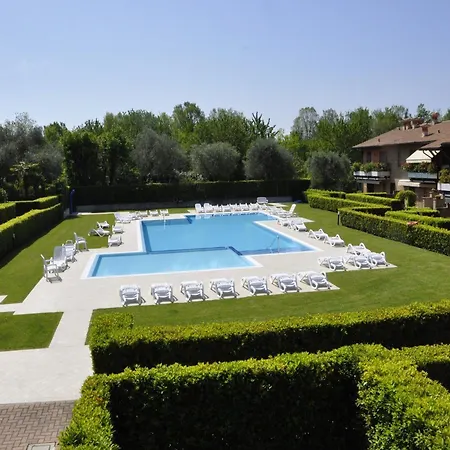 Snug In With Heating Near Garda Holiday home Lazise