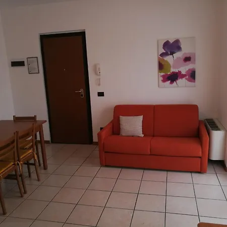 Snug In With Heating Near Garda Holiday home *