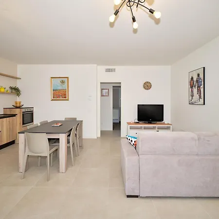New Casa Augusto Apartment *