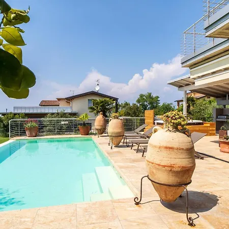 Holiday home 3 Bedroom In Vr