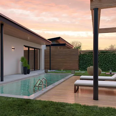 Luma With Private Pool * Lazise