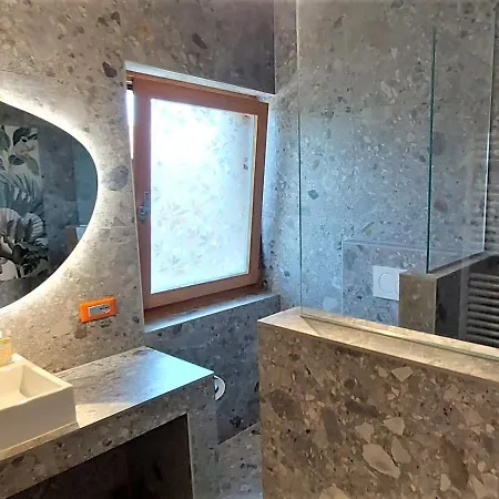 Attico Deluxe Vista - Al Glicine Apartment