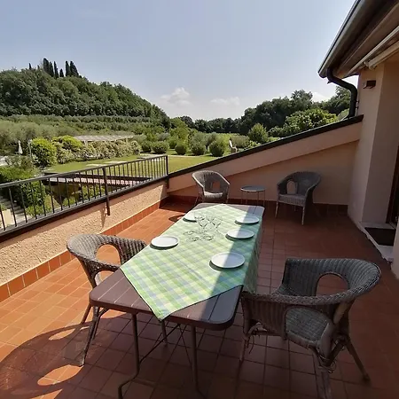 Casa Ghirlanda Con Piscina E Campo Da Tennis Apartment *