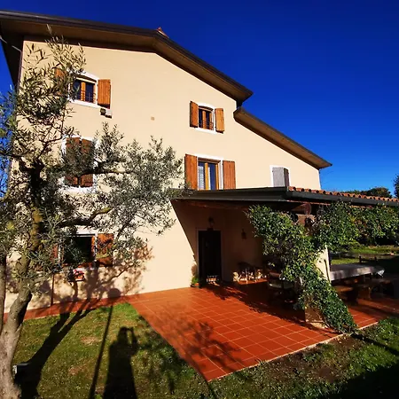 Casa Ghirlanda Con Piscina E Campo Da Tennis