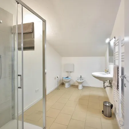 Lisa Marie - Regarda Travel Apartment Lazise
