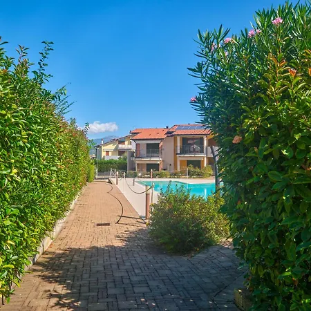 Apartmentsgarda - Corte Sant'andrea Apartment