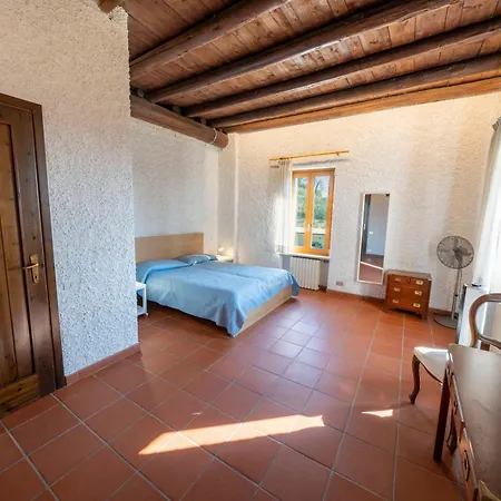 Casa Ghirlanda Con Piscina E Campo Da Tennis Apartment *