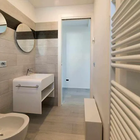 Arenanuovo Moderno Con Piscina Apartment Lazise
