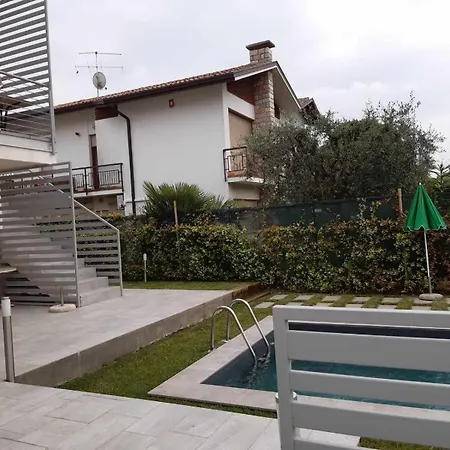 Arenanuovo Moderno Con Piscina