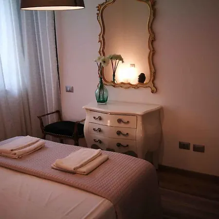 In Lazise/gardasee 39034 Holiday home *
