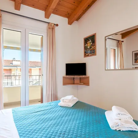 Apple Flat - Regarda Travel Apartment *