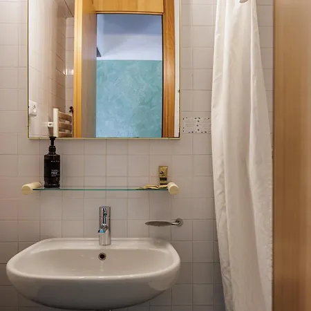 Grotta Hotel